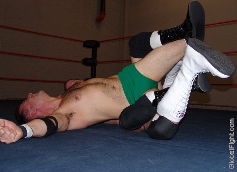 gay guys pro wrestling event FIGHTERS PICTURES